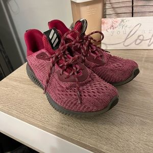 Womens Adidas Alphabounce Tennis shoes